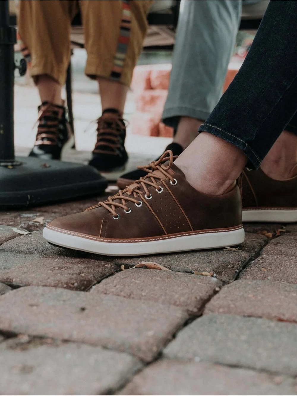 Harmony 783 classic walker shoe in brown M 8.5 / W 10